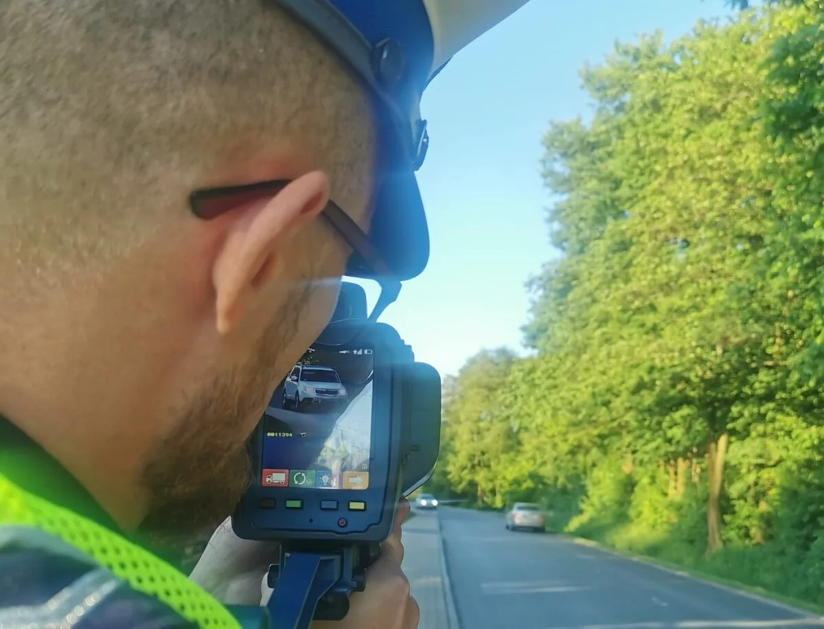 Kierowca Audi ukarany mandatem za przekroczenie prędkości w recydywie