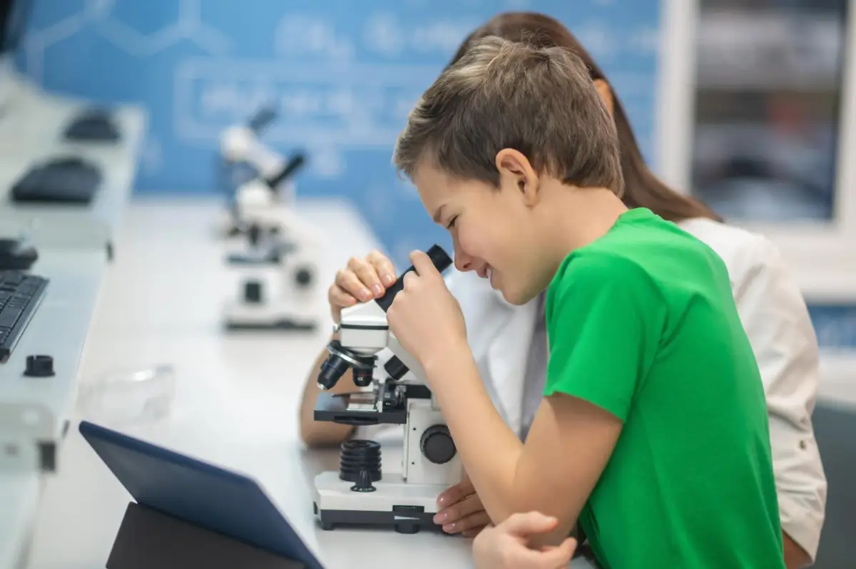 Semestr letni Dziecięcego Uniwersytetu Technicznego w Dębicy dobiegł końca
